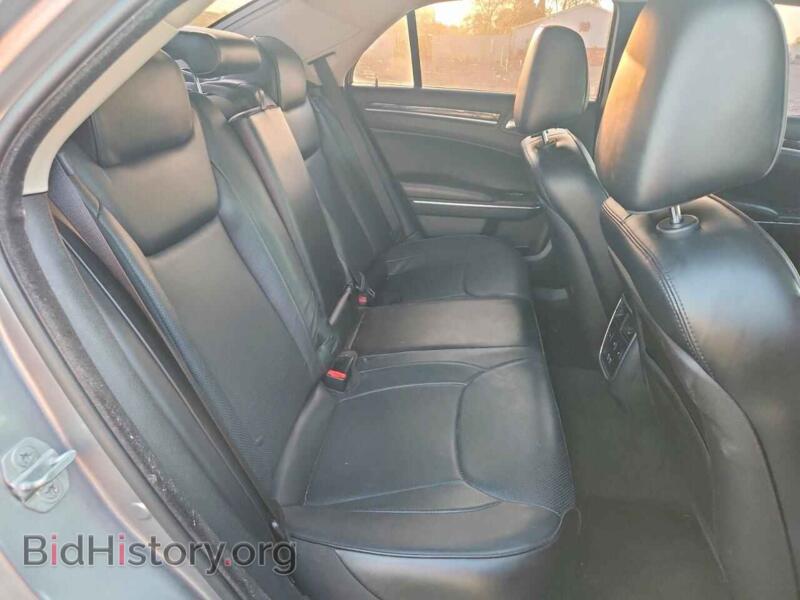 2015 Chrysler 300 (VIN 2C3CCAEG1FH760236) — photo 10 of 13