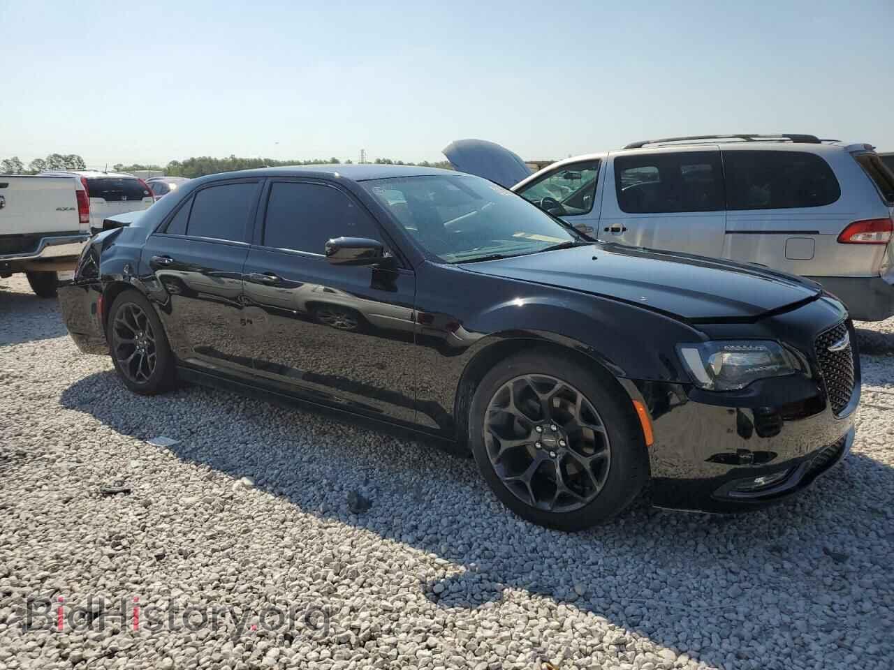 2019 CHRYSLER 300 - VIN: 2C3CCABG3KH516649 - Фото 4