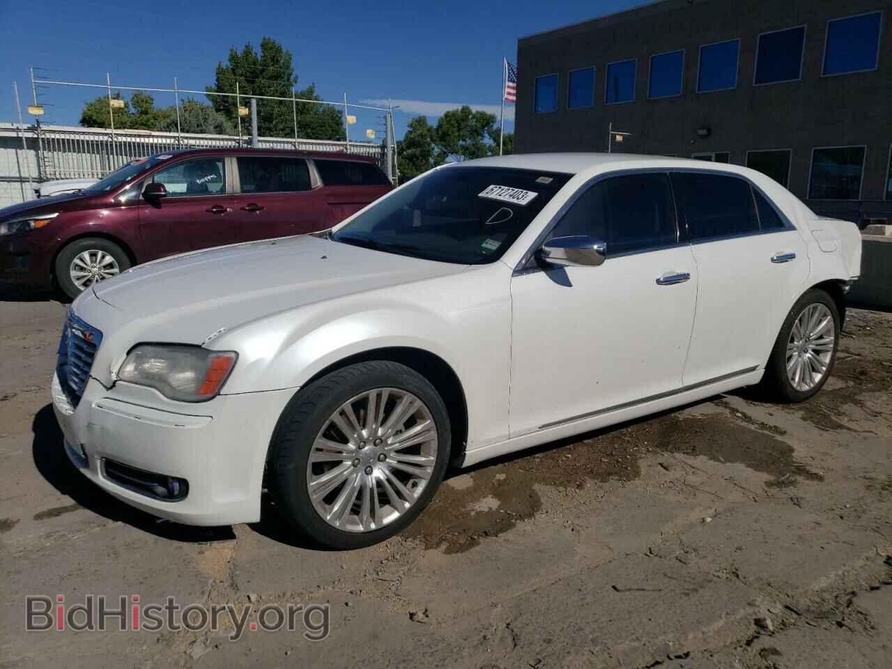 Photo 2C3CA5CG8BH563056 - CHRYSLER 300 2011