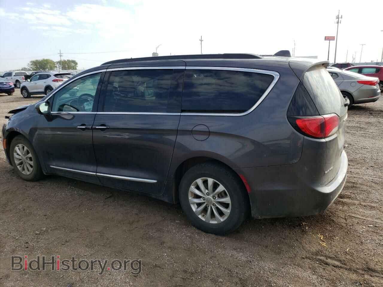 2017 CHRYSLER PACIFICA - VIN: 2C4RC1BG4HR642320 - Photo 2