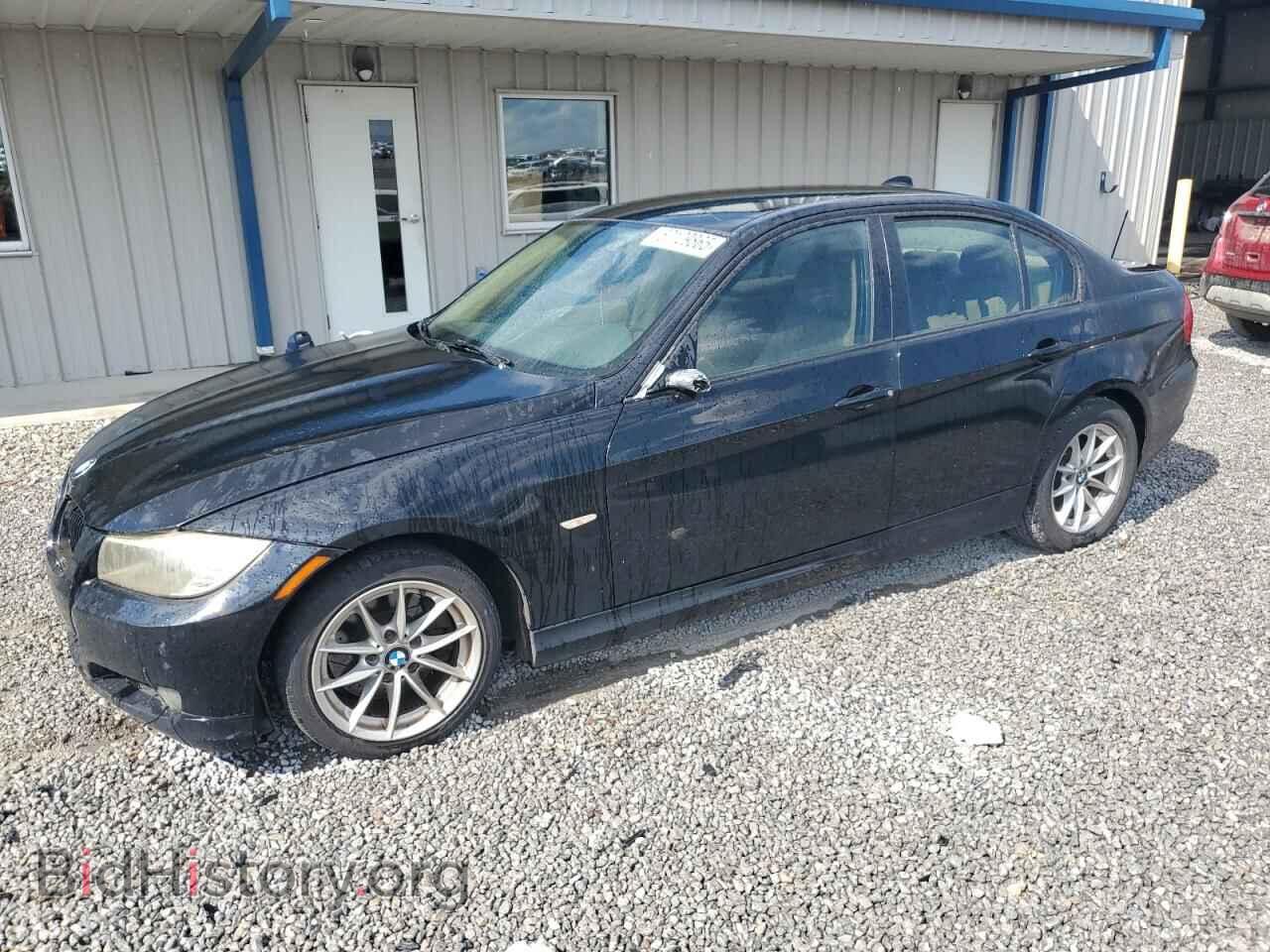 Фотография WBAPH7C55AE129523 - BMW 3 SERIES 2010