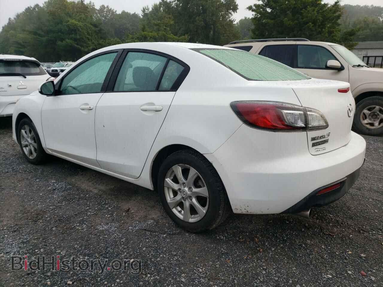 2011 MAZDA 3 - VIN: JM1BL1VG9B1398320 - Фото 2