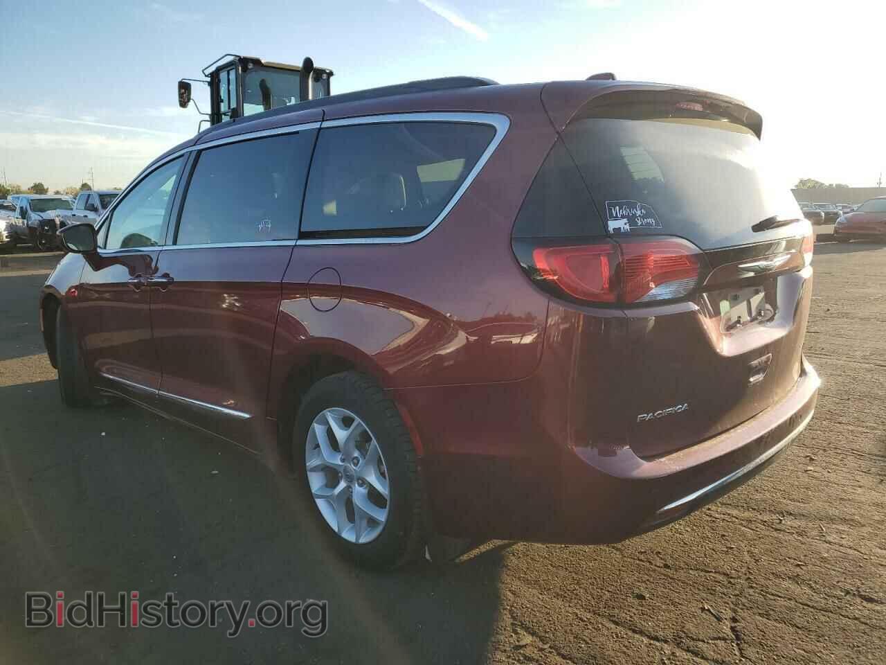 2017 CHRYSLER PACIFICA - VIN: 2C4RC1BG8HR509897 - Фото 2