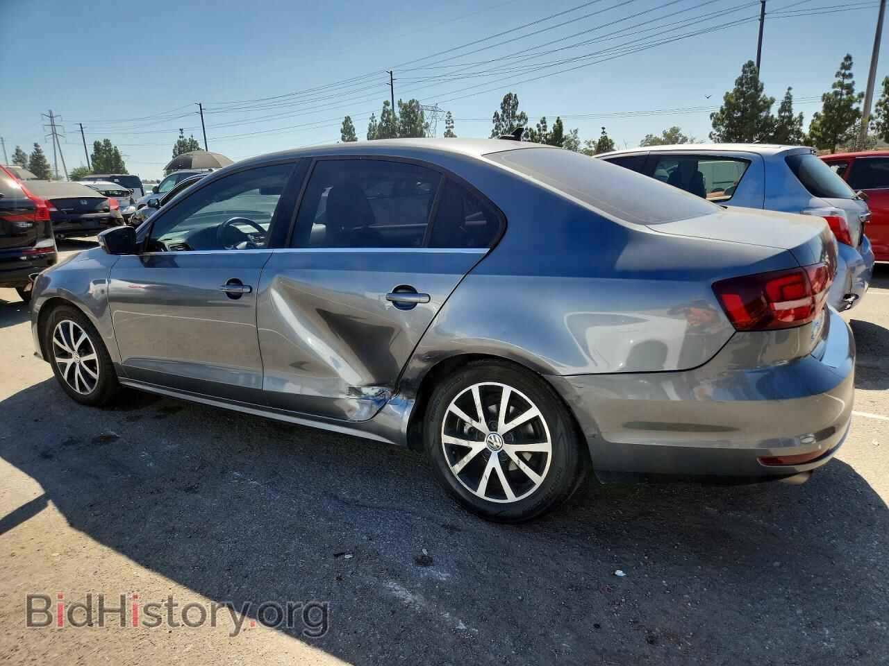 2017 VOLKSWAGEN JETTA - VIN: 3VWDB7AJ9HM366461 - Photo 2