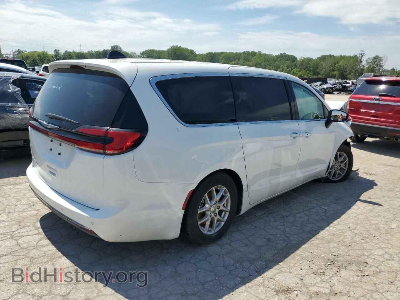 2023 CHRYSLER PACIFICA - VIN: 2C4RC1BG0PR573852 - Фото 3