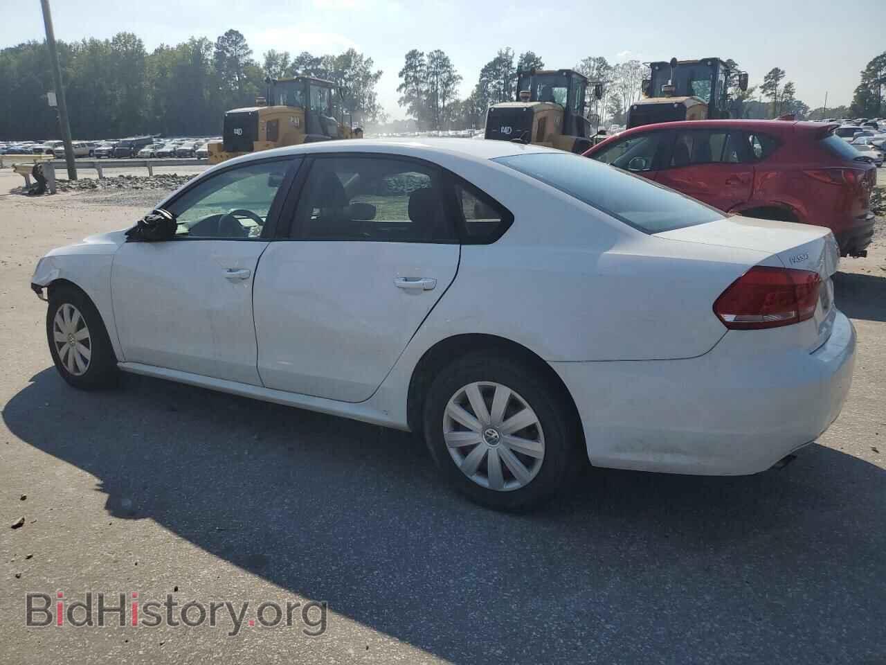 2013 VOLKSWAGEN PASSAT - VIN: 1VWAP7A32DC041104 - Фото 2