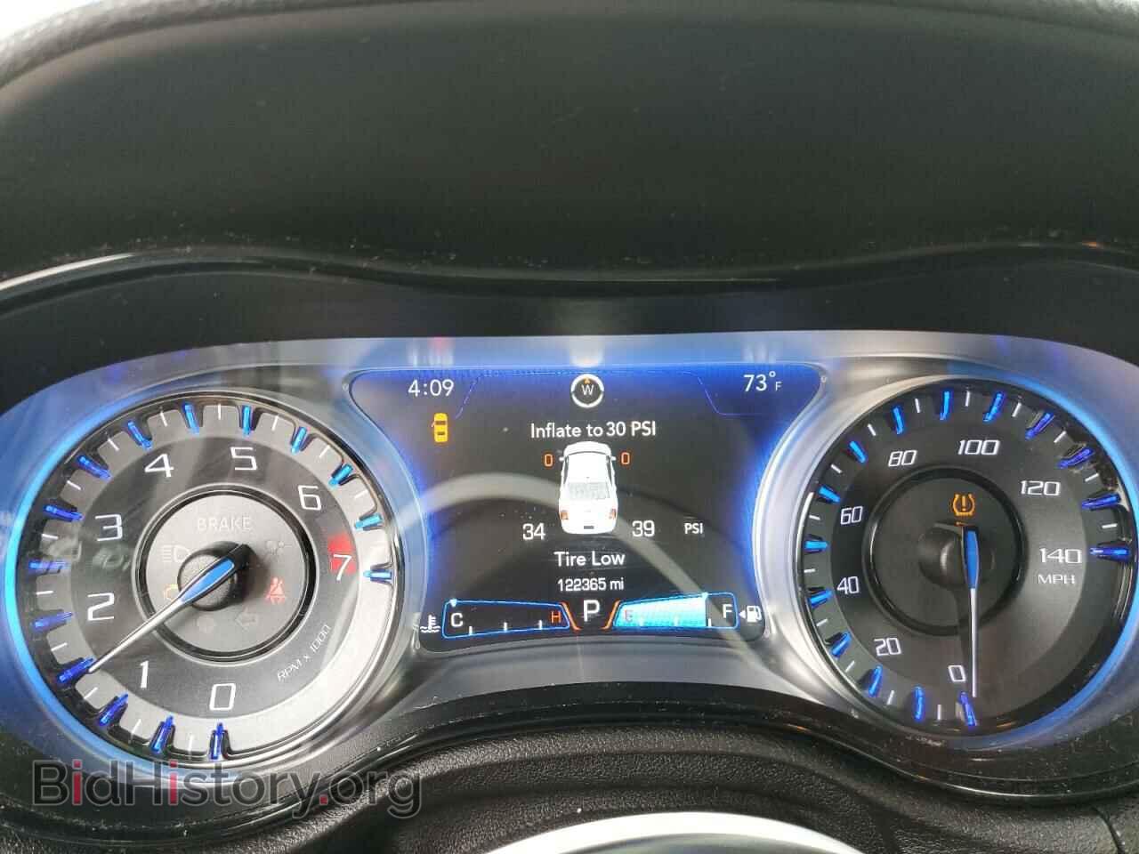 2016 CHRYSLER 300 - VIN: 2C3CCAGG0GH182662 - Фото 9