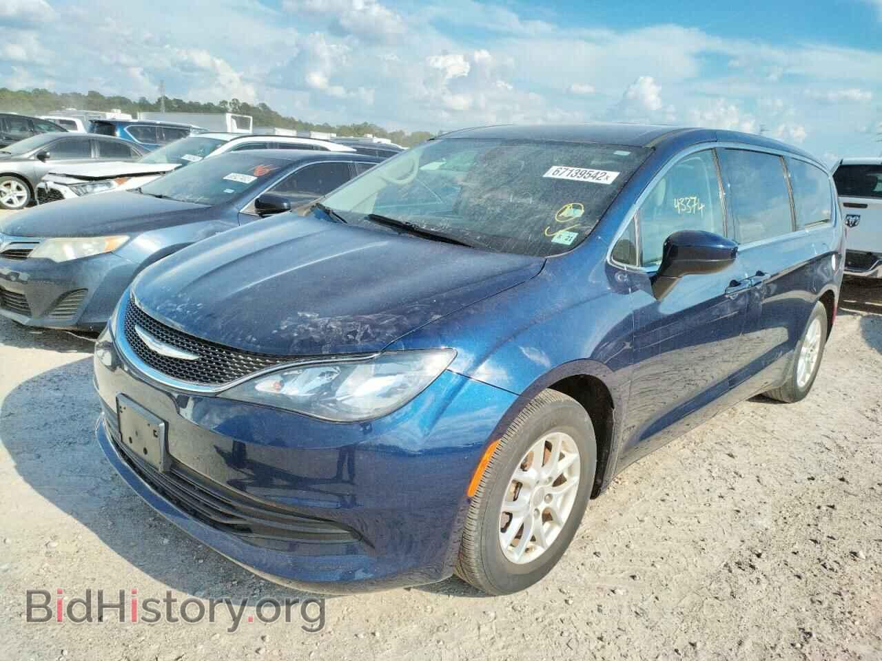 2017 CHRYSLER PACIFICA - VIN: 2C4RC1DG3HR522828 - Photo 2