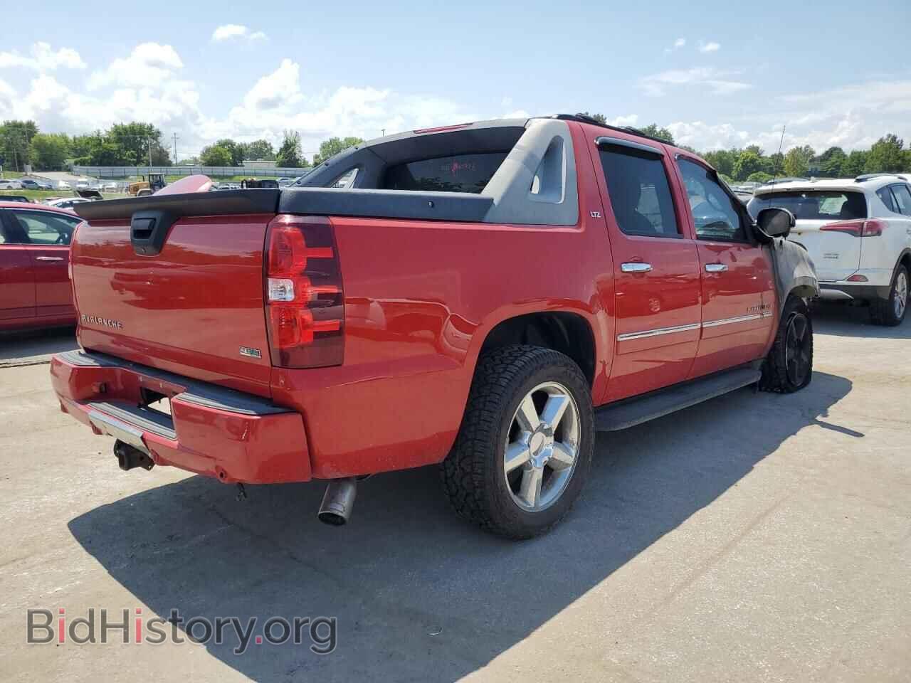 2011 CHEVROLET AVALANCHE - VIN: 3GNTKGE34BG219231 - Фото 3