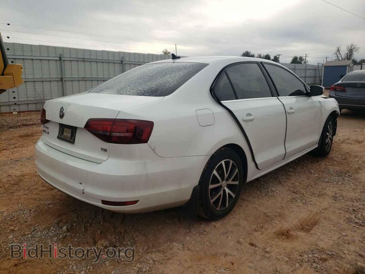 2017 VOLKSWAGEN JETTA - VIN: 3VWDB7AJ9HM399525 - Photo 3
