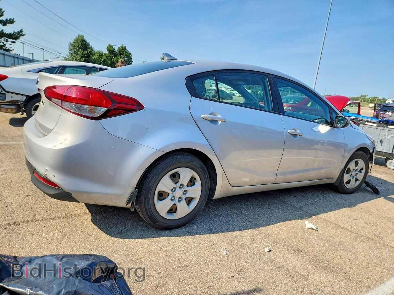 2017 KIA FORTE - VIN: 3KPFK4A77HE057533 - Фото 3