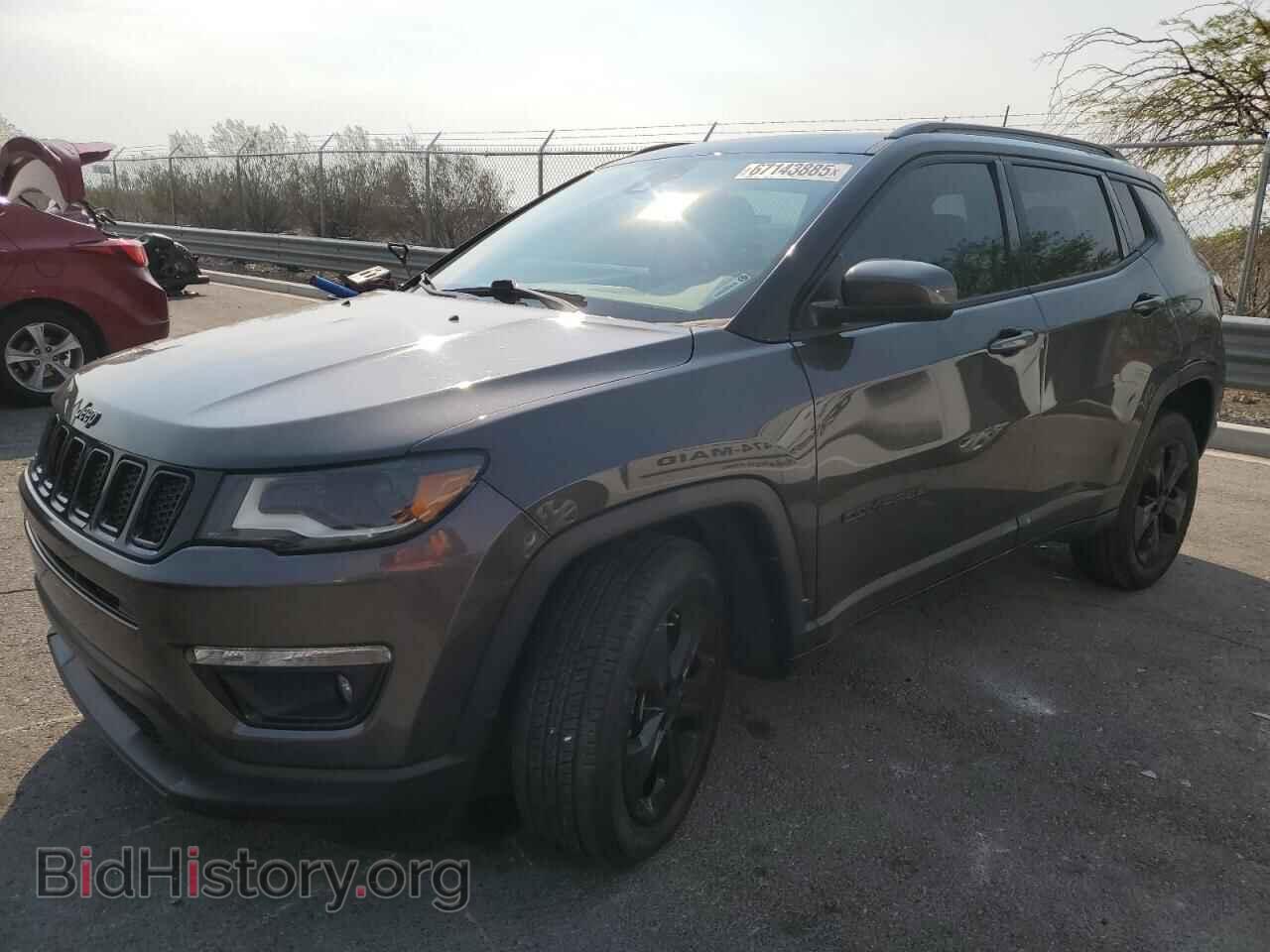 Фотография 3C4NJDBB2JT394422 - JEEP COMPASS 2018
