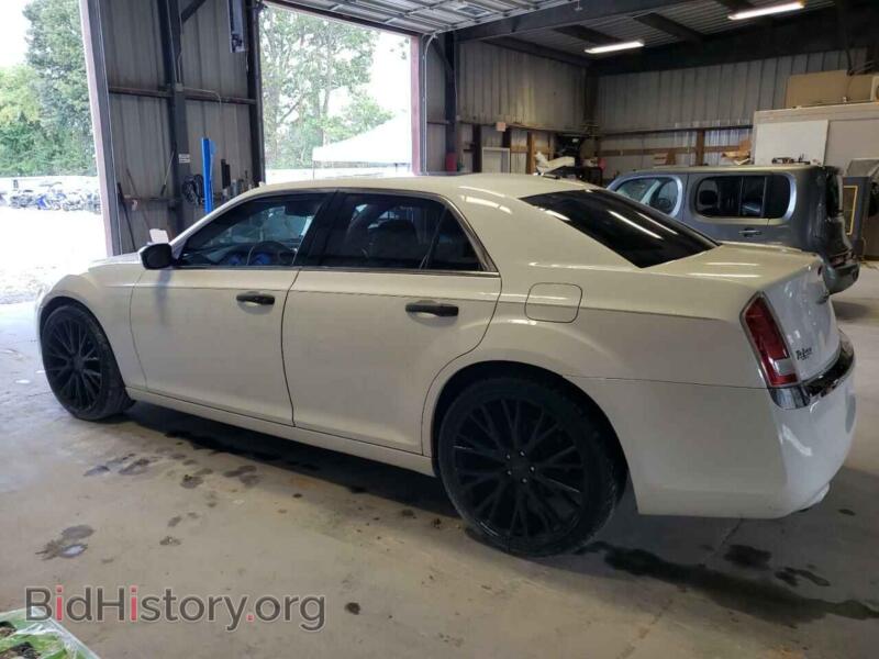 2012 Chrysler 300 (VIN 2C3CCACG8CH284985) — photo 2 of 12