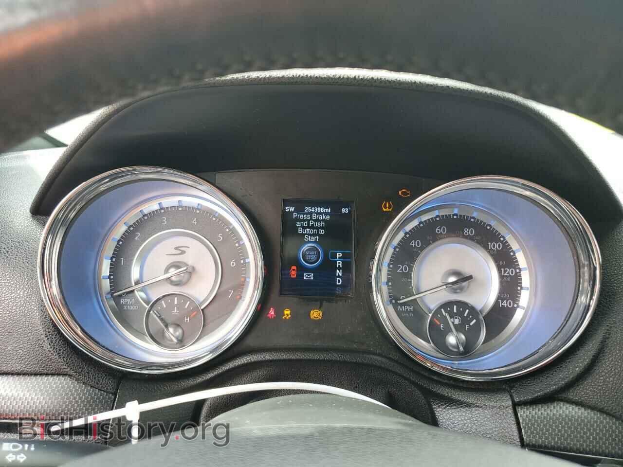 2014 CHRYSLER 300 - VIN: 2C3CCABG9EH257878 - Фото 9