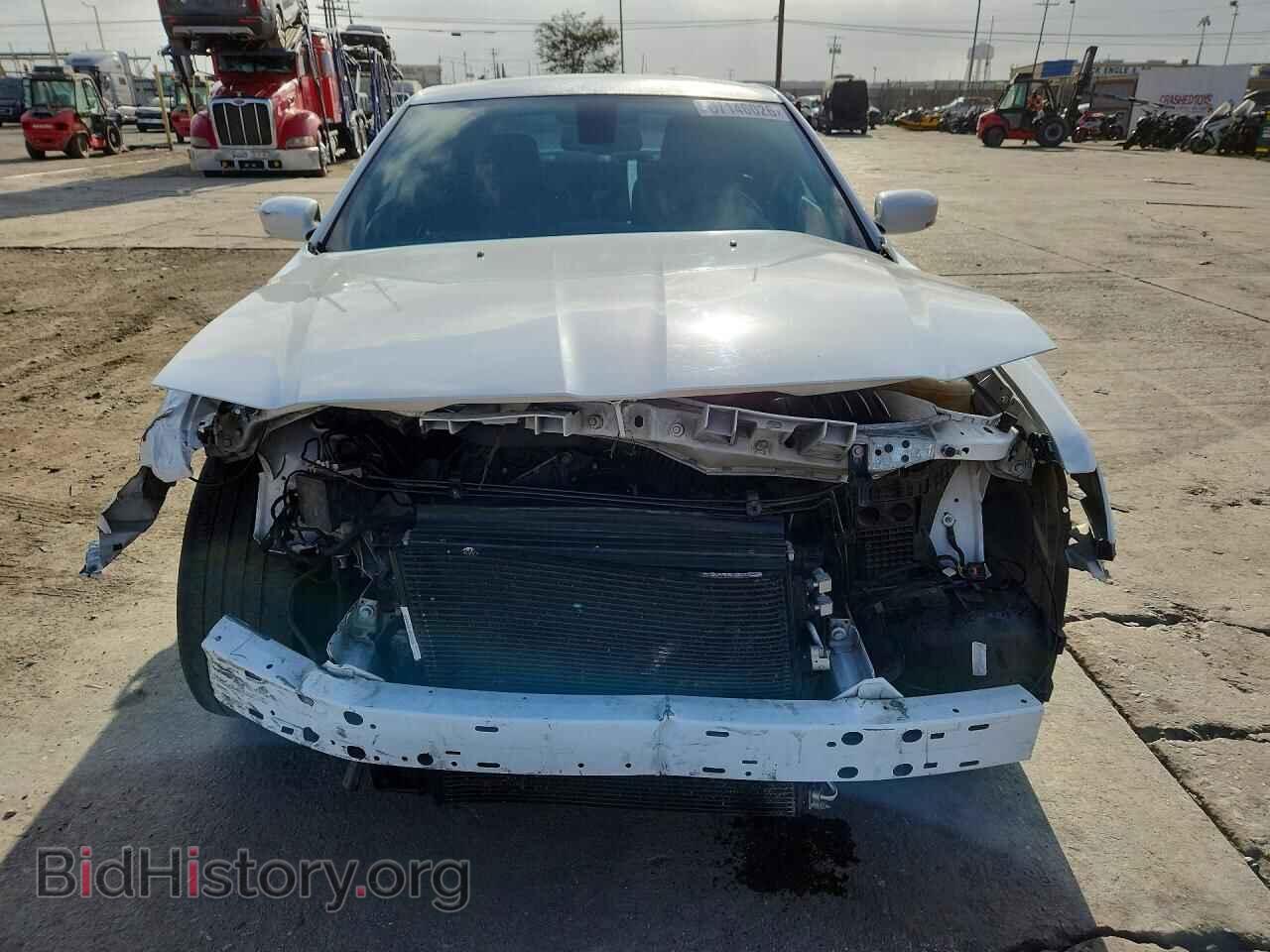 2018 CHRYSLER 300 - VIN: 2C3CCABG7JH244749 - Photo 5