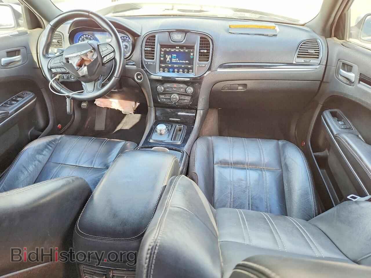 2018 CHRYSLER 300 - VIN: 2C3CCABG7JH244749 - Photo 8