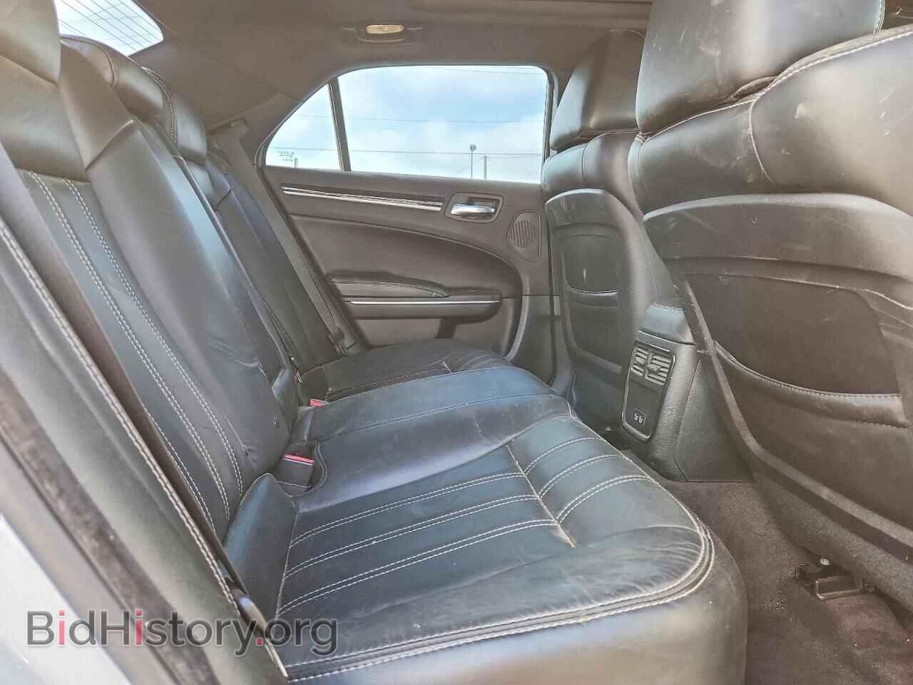 2018 CHRYSLER 300 - VIN: 2C3CCABG7JH244749 - Photo 10