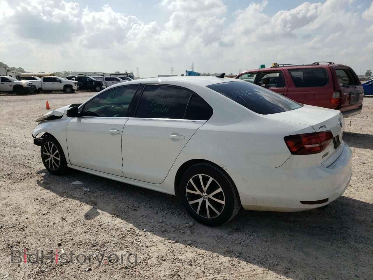 2017 VOLKSWAGEN JETTA - VIN: 3VWDB7AJ1HM390740 - Фото 2