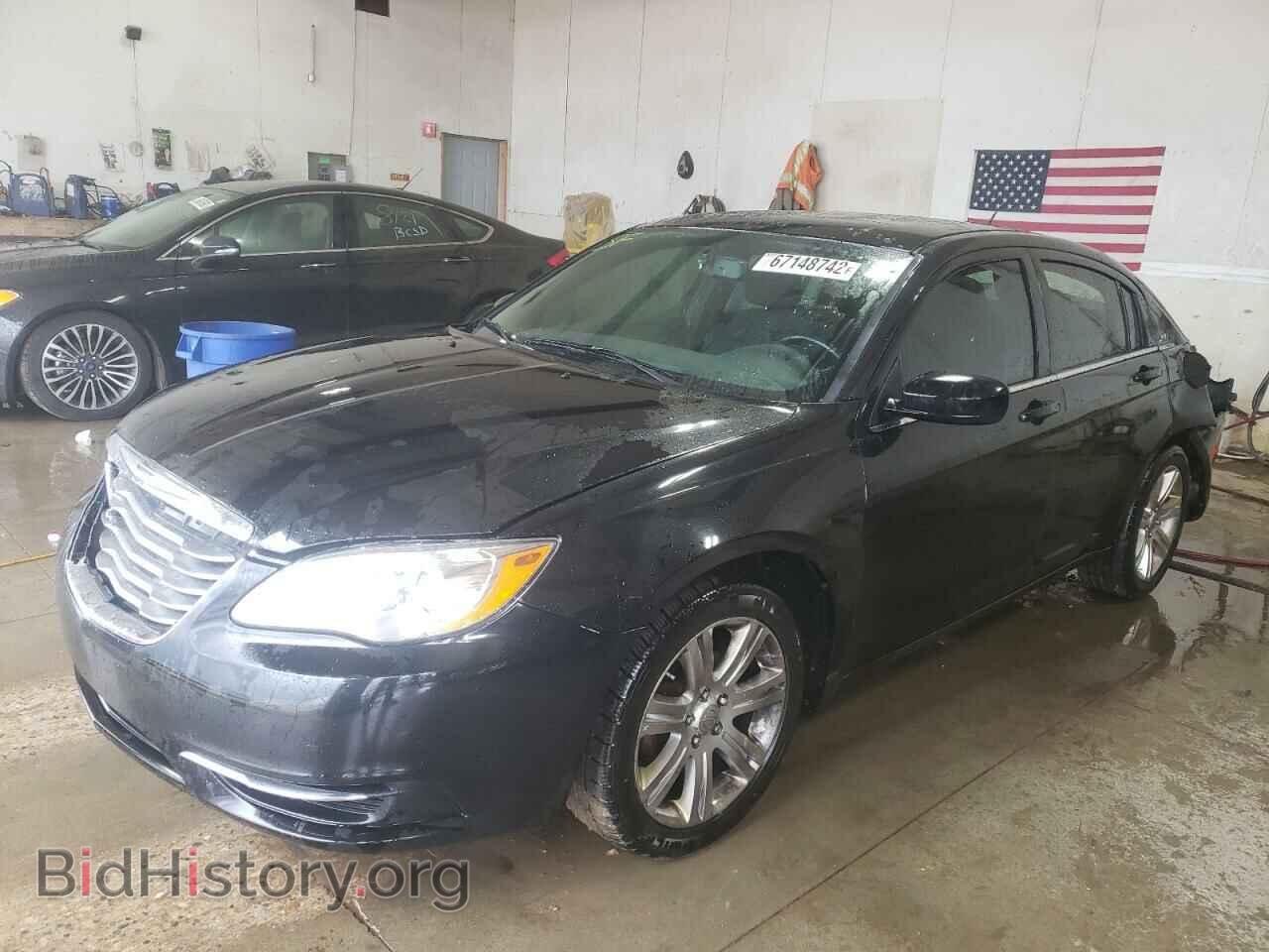 2011 CHRYSLER 200 - VIN: 1C3BC1FB4BN612744 - Фото 2