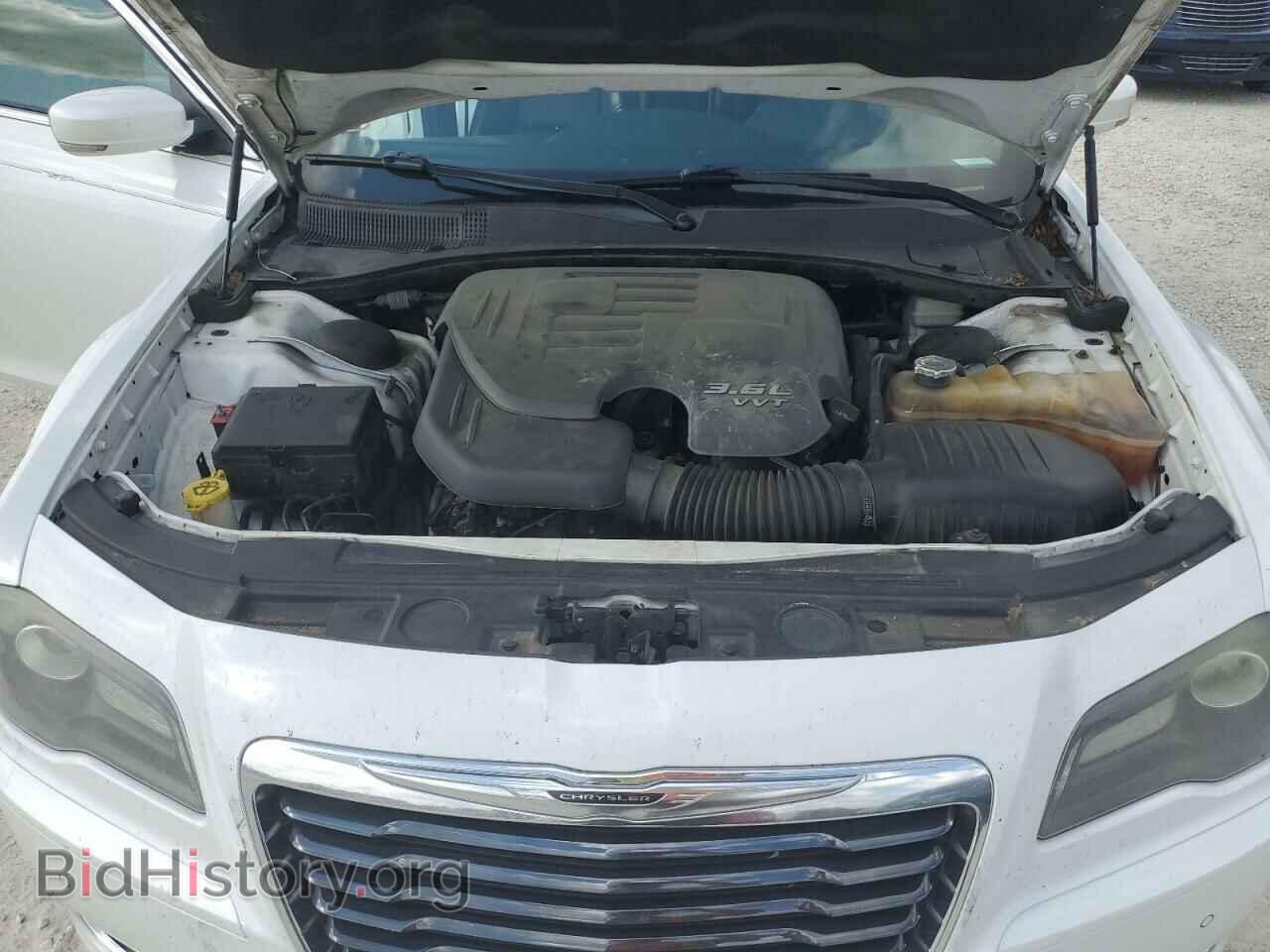 2014 CHRYSLER 300 - VIN: 2C3CCABG4EH200228 - Фото 11