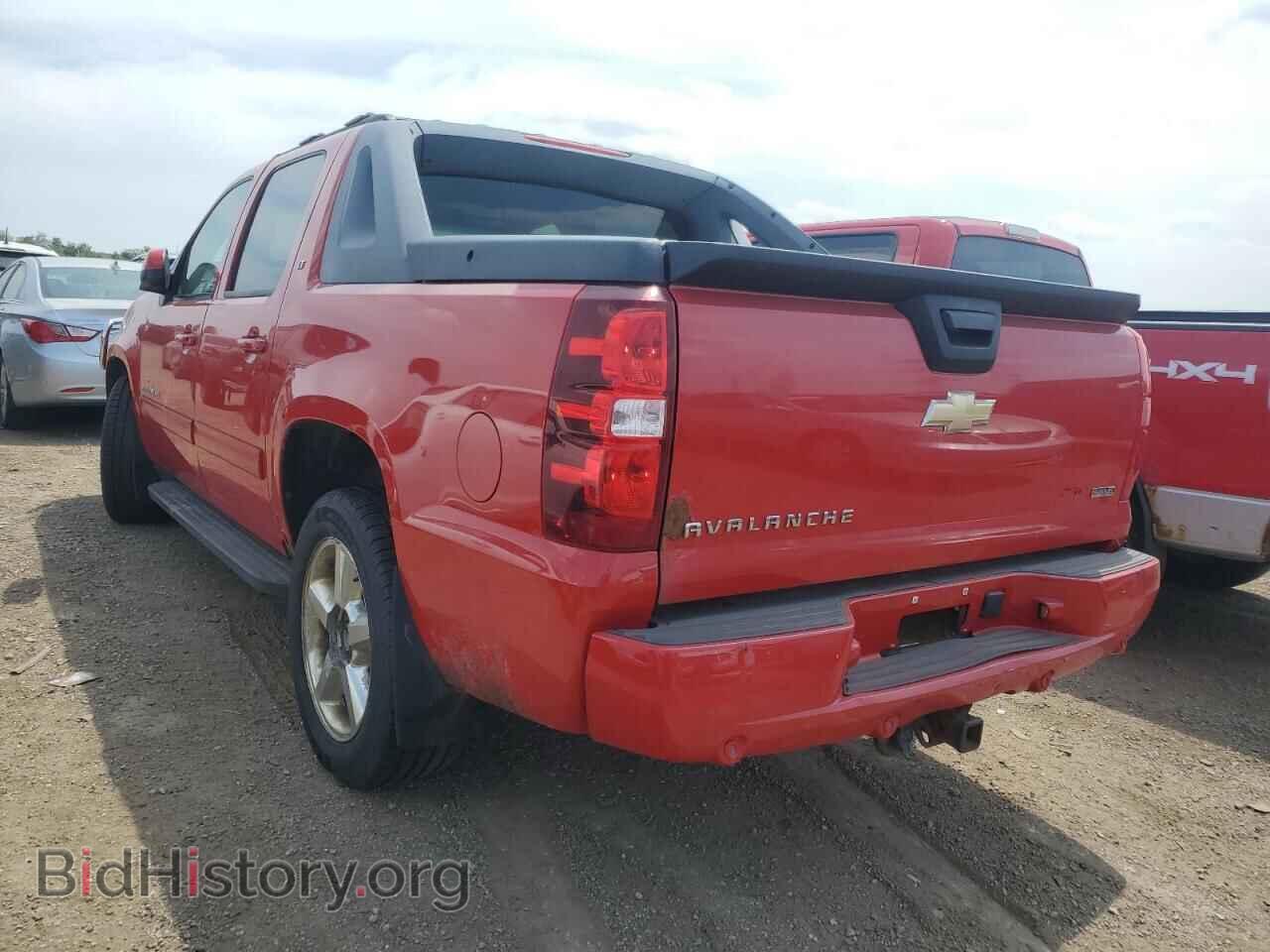 2011 CHEVROLET AVALANCHE - VIN: 3GNTKFE35BG345656 - Фото 2
