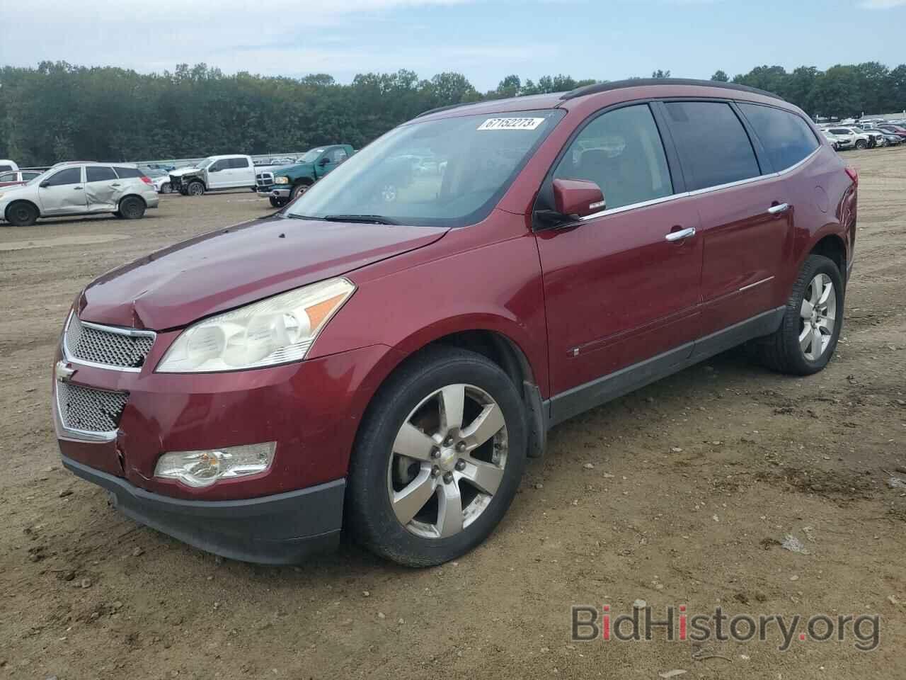 Photo 1GNLRHED2AS125432 - CHEVROLET TRAVERSE 2010
