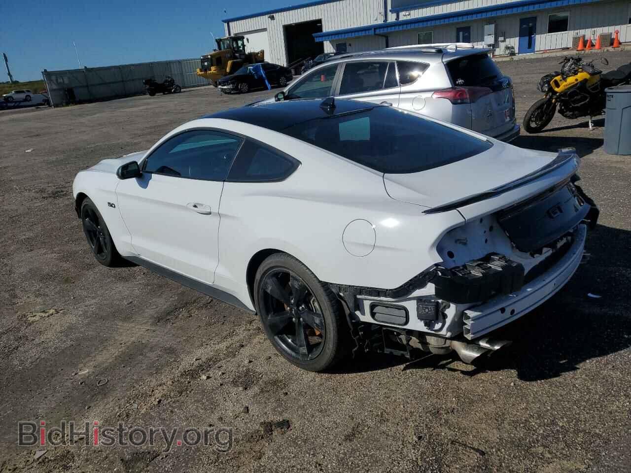 2021 FORD MUSTANG - VIN: 1FA6P8CF0M5134235 - Фото 2