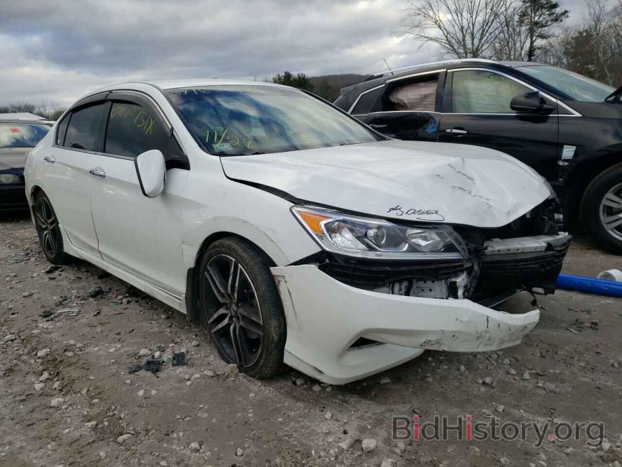 Photo 1HGCR2F12HA264360 - HONDA ACCORD 2017