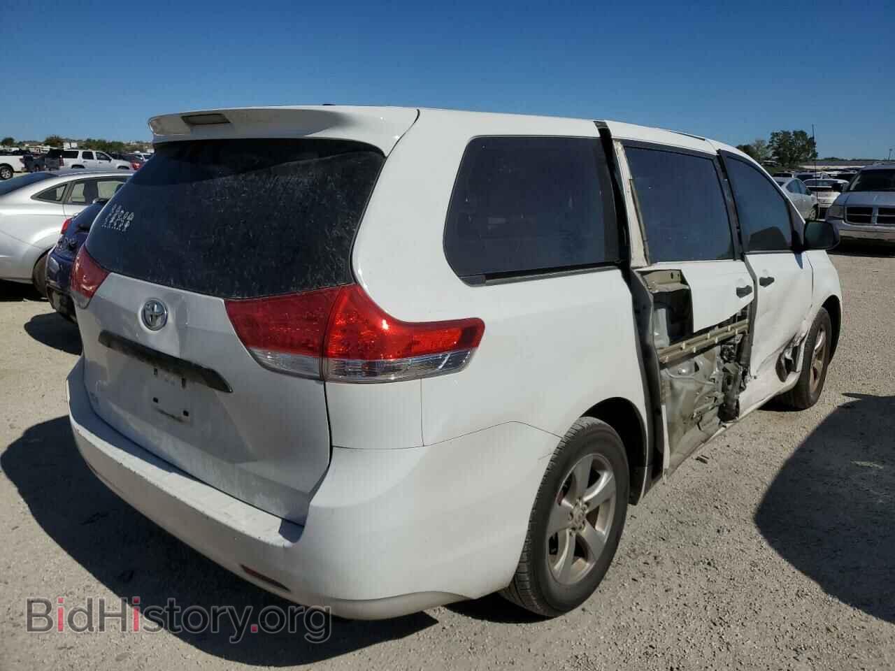2012 TOYOTA SIENNA - VIN: 5TDKA3DC1CS014146 - Фото 4
