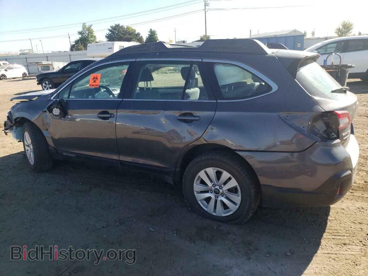 2018 SUBARU OUTBACK - VIN: 4S4BSAAC5J3242215 - Фото 2