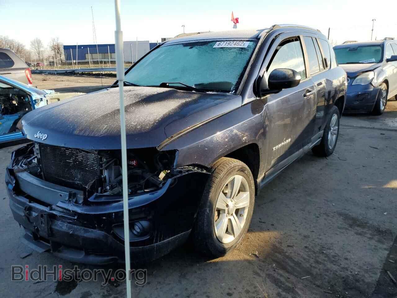 Photo 1J4NF1FB8BD134487 - JEEP COMPASS 2011