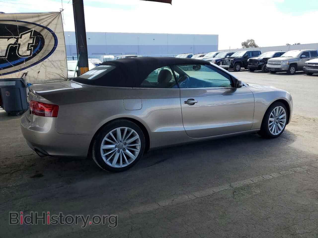 2010 AUDI A5 - VIN: WAULFAFH3AN008447 - Фото 3