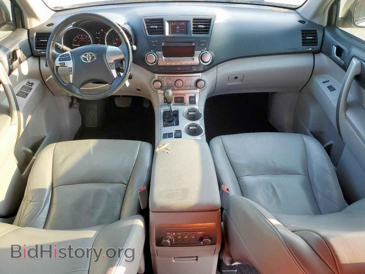 2012 TOYOTA HIGHLANDER - VIN: 5TDZK3EH2CS063202 - Фото 8