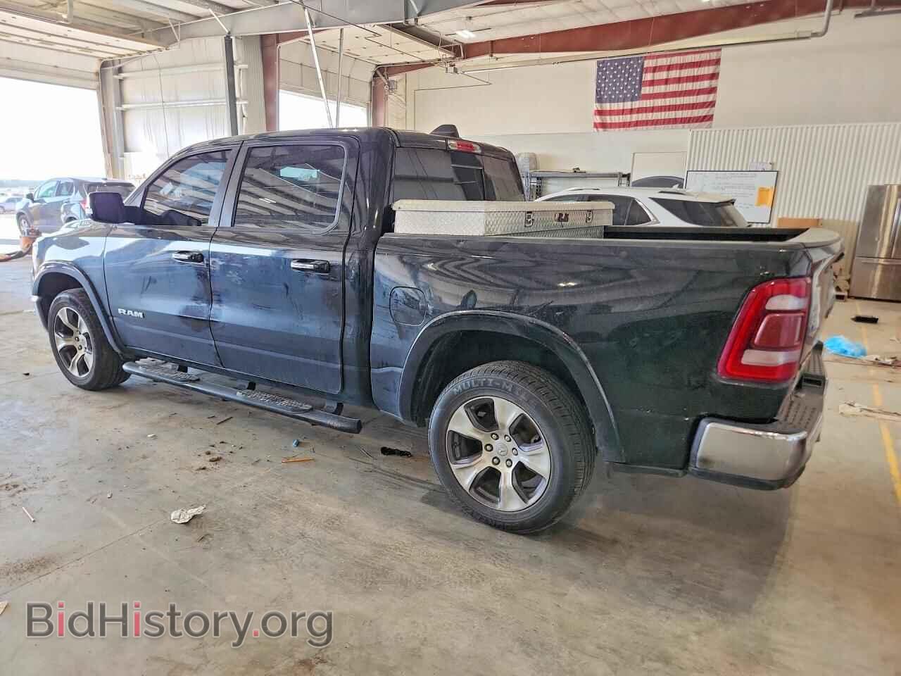 2020 RAM 1500 - VIN: 1C6SRFJT7LN414045 - Фото 2