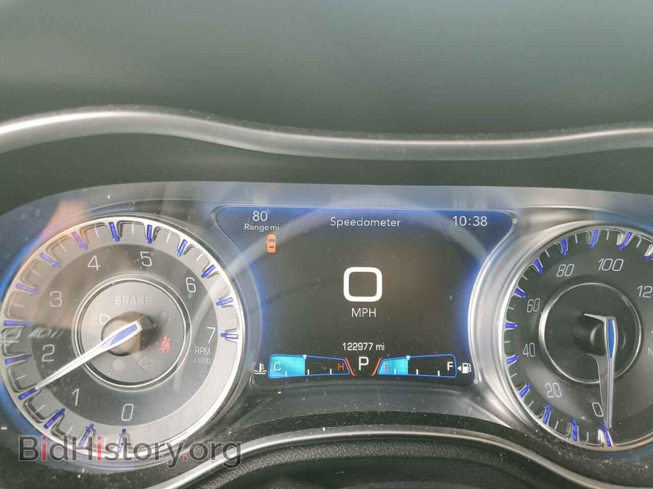 2016 CHRYSLER 300 - VIN: 2C3CCAKGXGH111413 - Photo 9