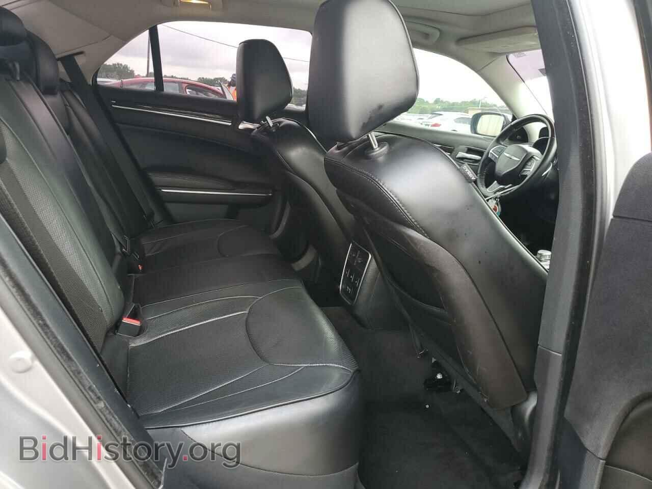 2016 CHRYSLER 300 - VIN: 2C3CCAKGXGH111413 - Photo 10
