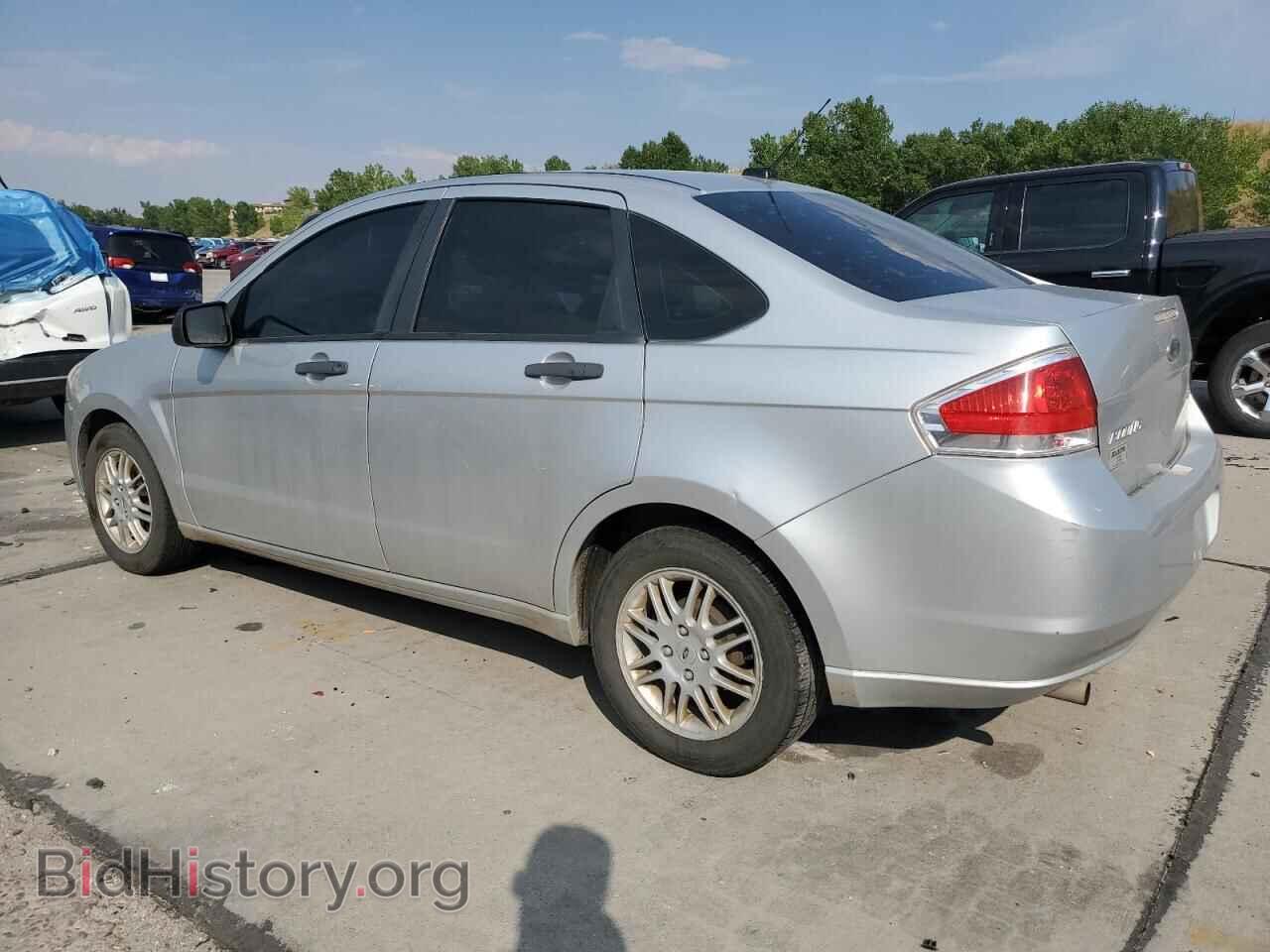 2011 FORD FOCUS - VIN: 1FAHP3FN4BW165932 - Фото 2