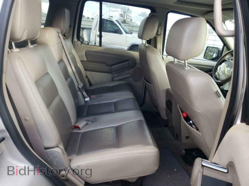 2006 Ford EXPLORER (VIN 1FMEU73836UA55494) — photo 6 of 10