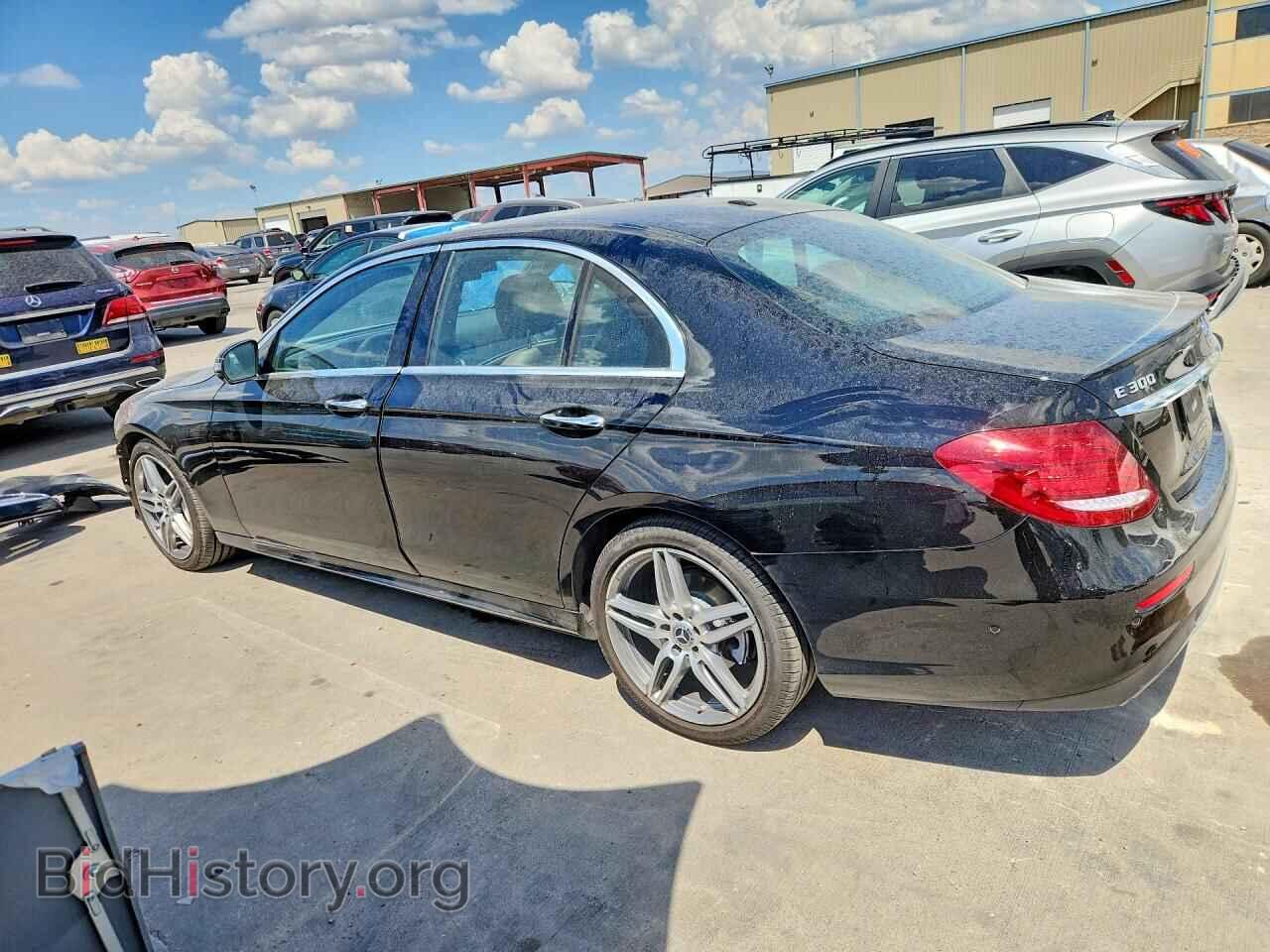 2017 MERCEDES-BENZ E-CLASS - VIN: WDDZF4JB4HA240564 - Фото 2