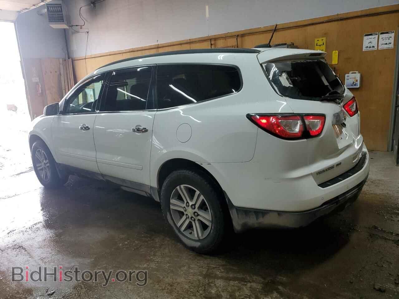 2017 CHEVROLET TRAVERSE - VIN: 1GNKVHKDXHJ196941 - Фото 2