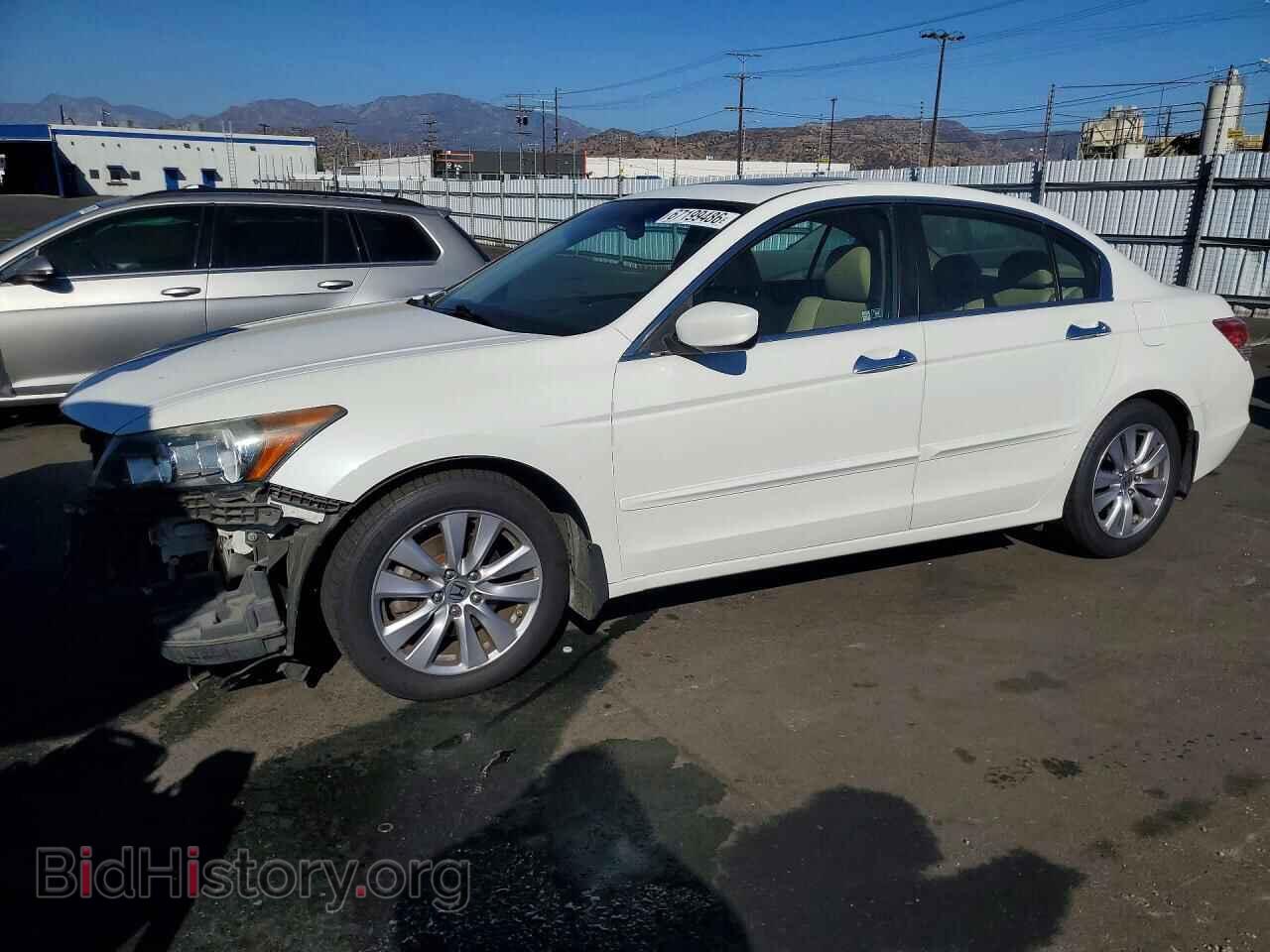 Фотография 1HGCP3F81CA005506 - HONDA ACCORD 2012