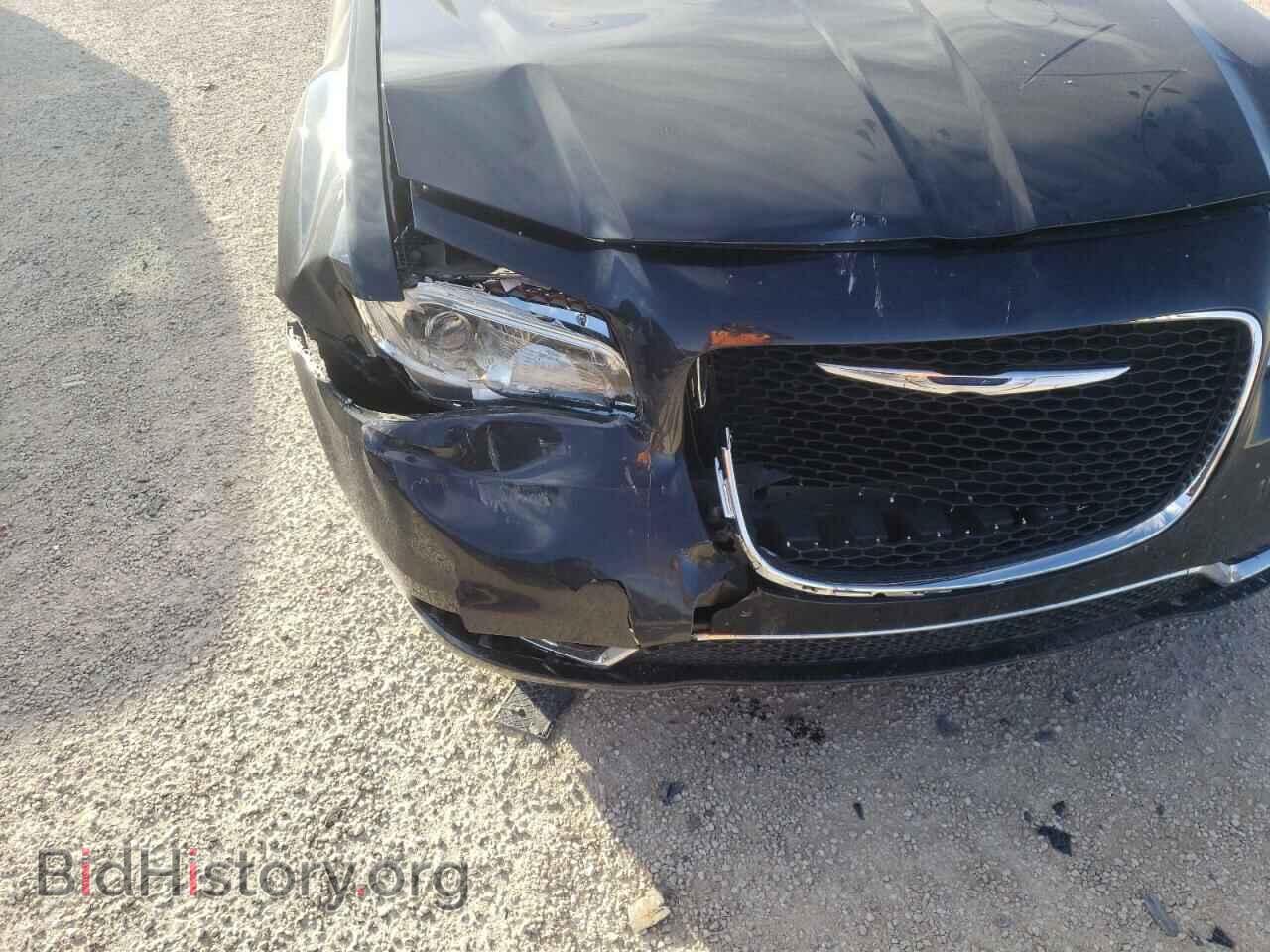 2016 CHRYSLER 300 - VIN: 2C3CCAAG2GH295733 - Фото 9