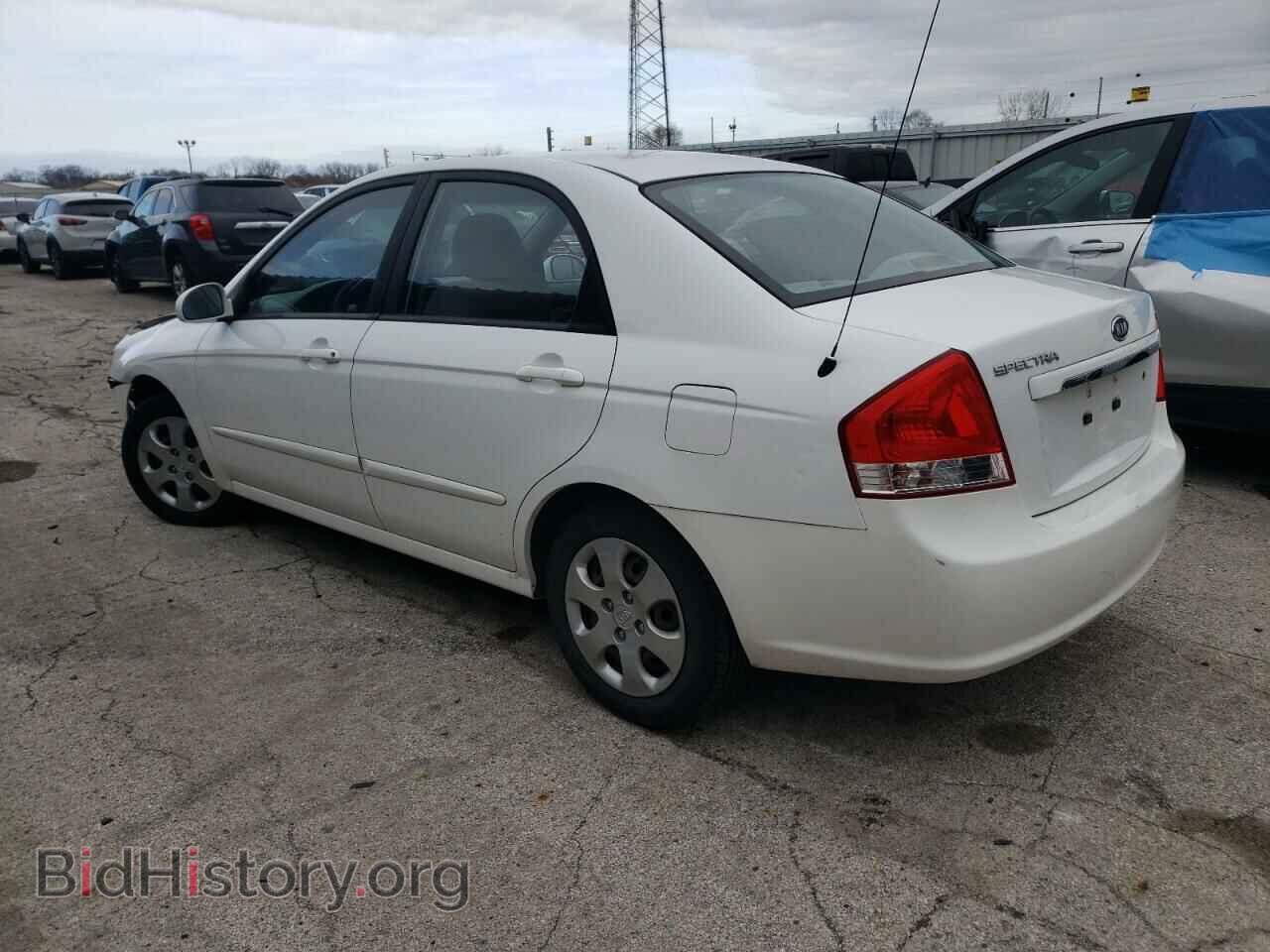 2009 KIA SPECTRA - VIN: KNAFE221095585561 - Фото 2