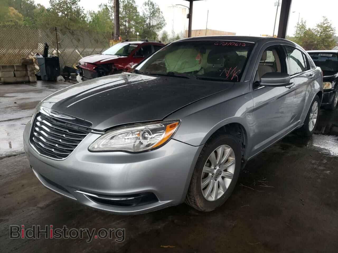 2013 CHRYSLER 200 - VIN: 1C3CCBBB1DN765603 - Фото 2