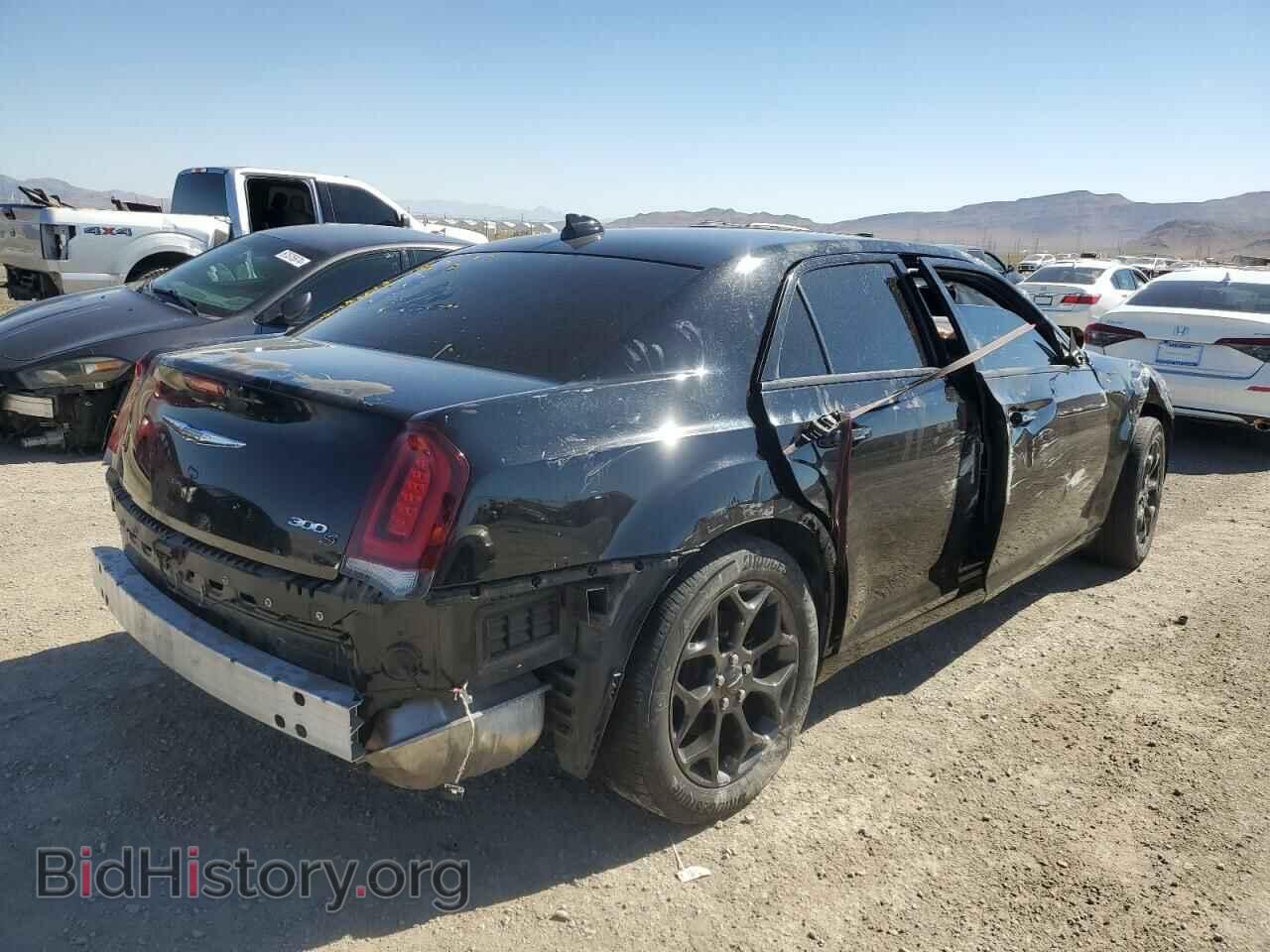 2019 CHRYSLER 300 - VIN: 2C3CCAGG5KH610606 - Фото 3
