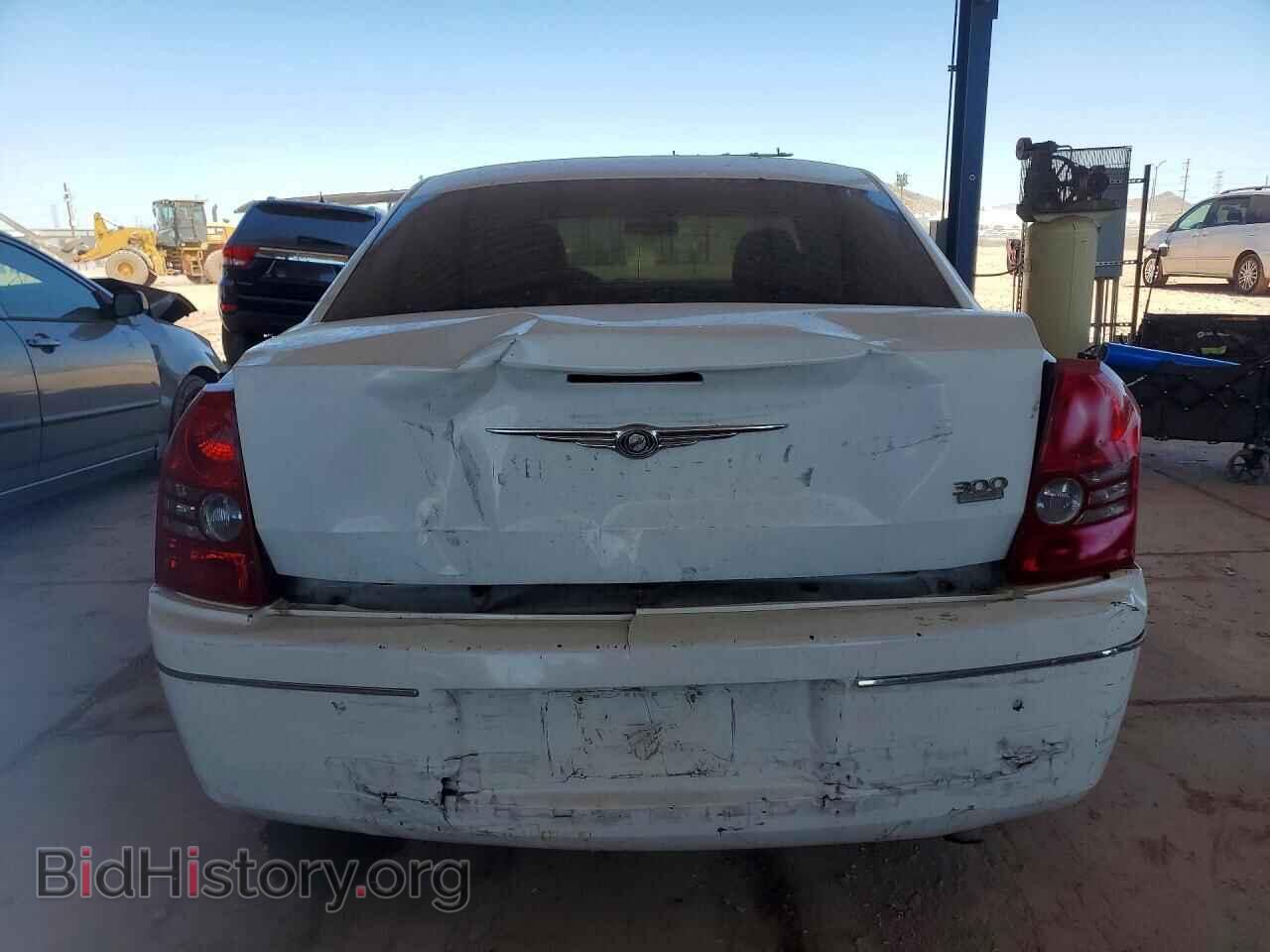 2010 CHRYSLER 300 - VIN: 2C3CA4CD2AH105964 - Photo 11