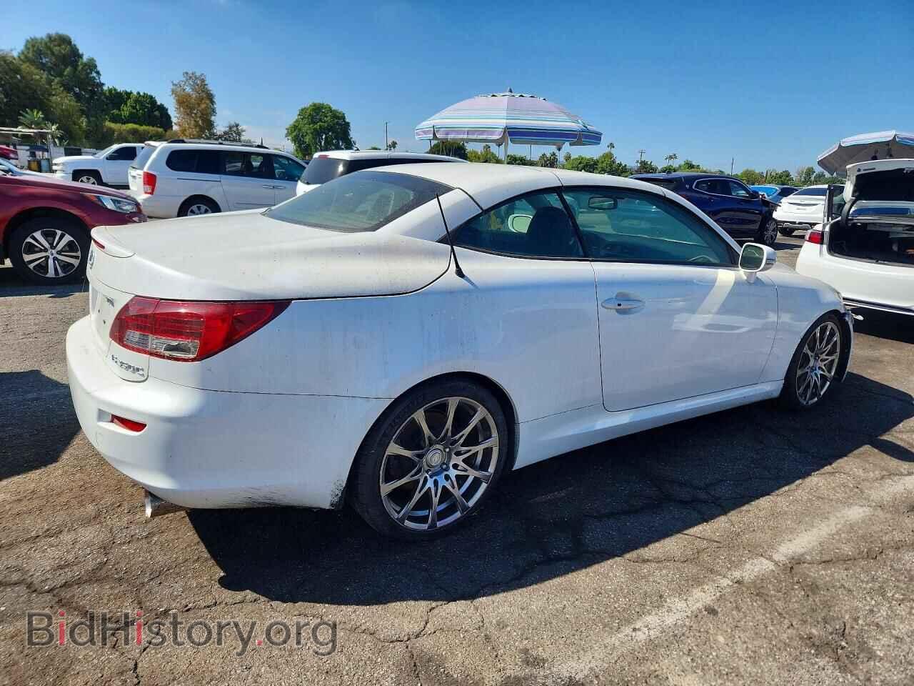 2011 LEXUS IS - VIN: JTHFE2C27B2506676 - Photo 3