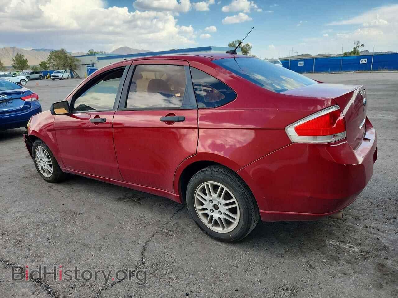 2011 FORD FOCUS - VIN: 1FAHP3FN0BW147928 - Фото 2