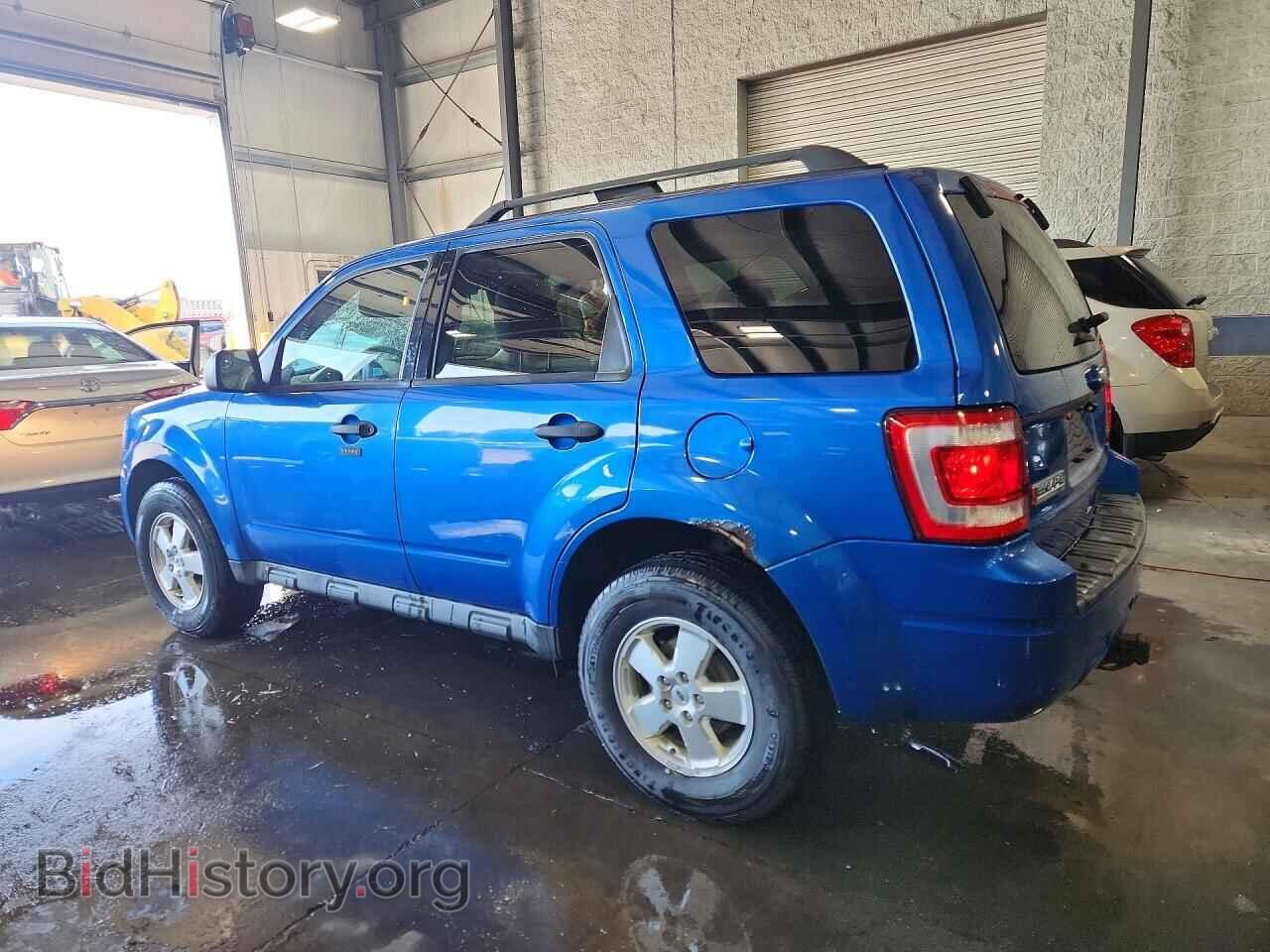 2011 FORD ESCAPE - VIN: 1FMCU0DG3BKB11010 - Photo 2