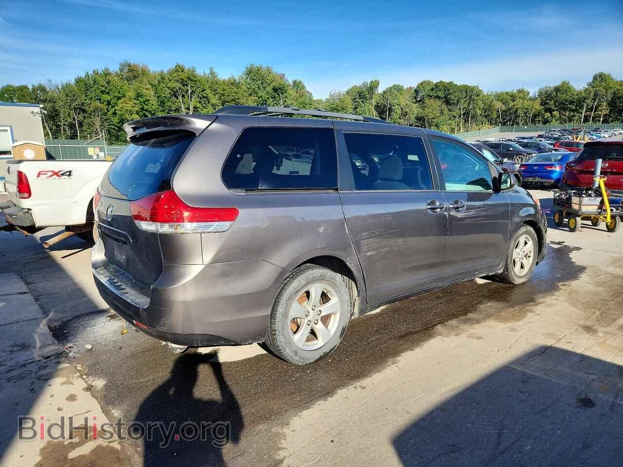 2013 TOYOTA SIENNA - VIN: 5TDKK3DC8DS358233 - Photo 3